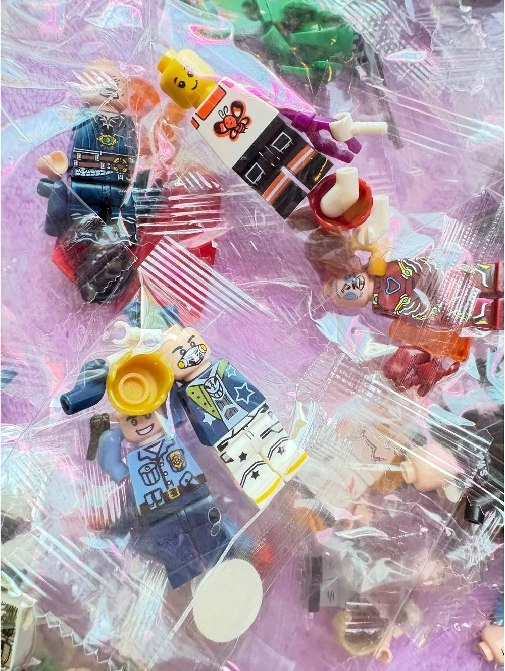 Mini figures  5 pieces.